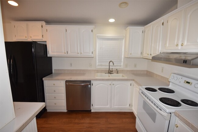 Photo - 10007 Elderberry Park Ln