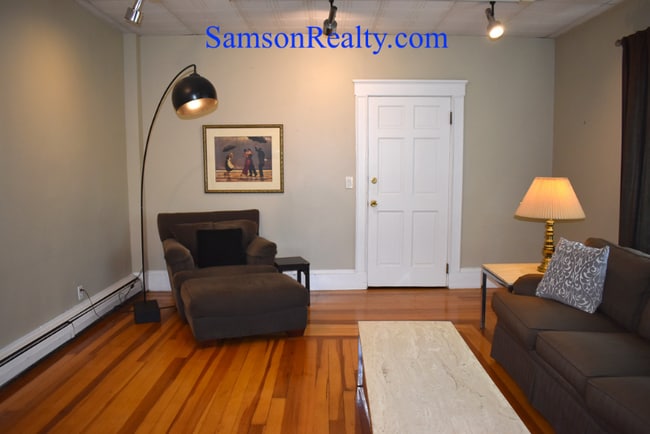 Photo - 216 Medway St Unit 1