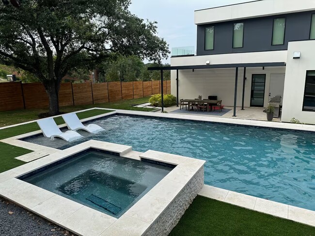 Photo - 2109 Barton Hills Dr