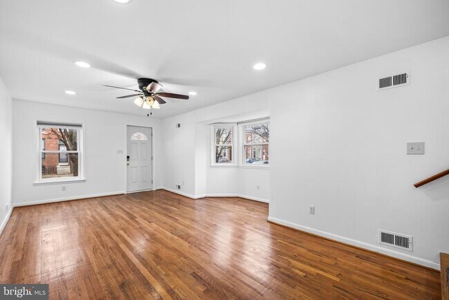Photo - 1437 Towson St