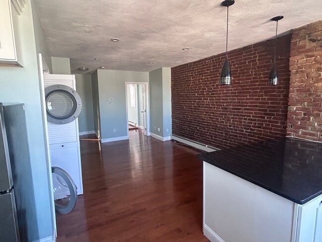 Photo - 349 Sumner St Unit 3