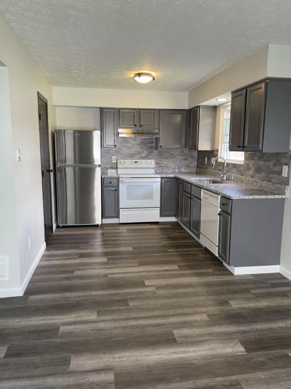 Building Photo - 3824 Longton Dr Rental
