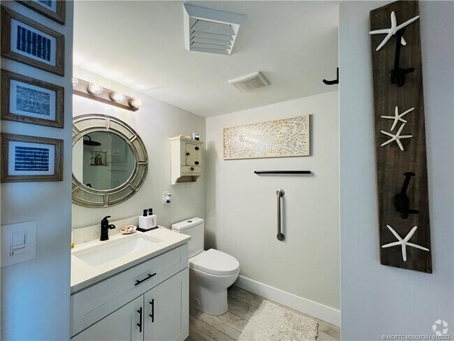 Building Photo - 8880 S Ocean Dr Unit 1102 Rental