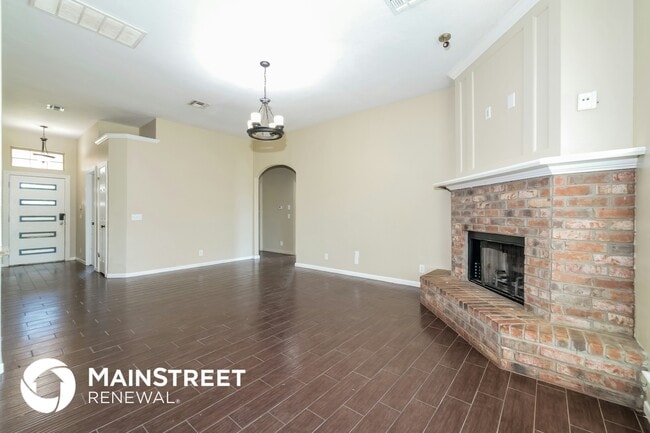 1808 Fairmont Ln