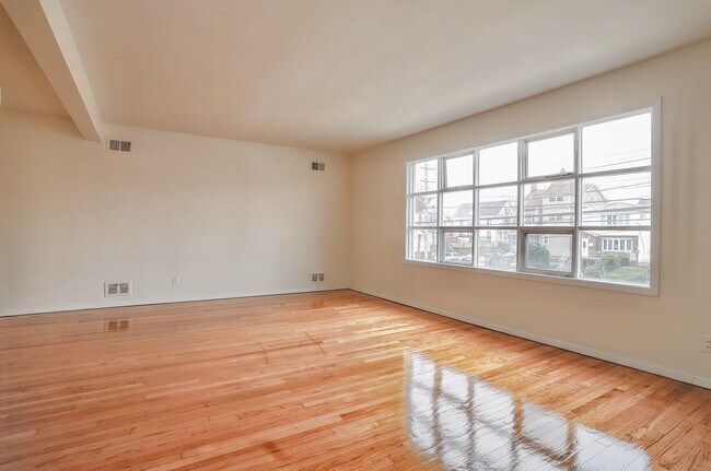 Photo - 502 Ave E Unit 2