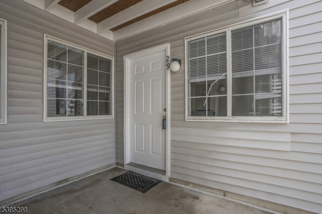 Photo - 29 Cheswich Ct