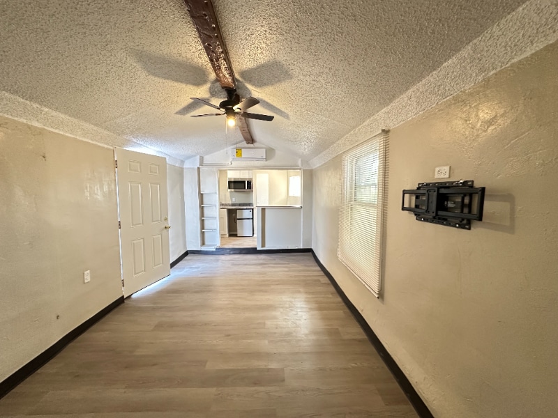 Photo - 180 S Glenwood St Unit B