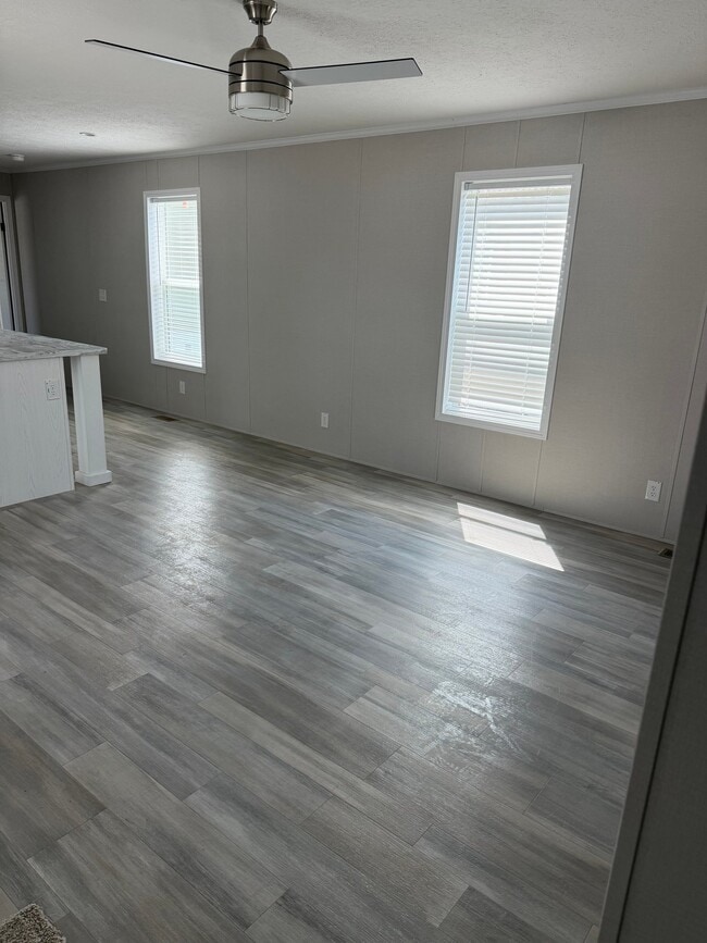 Photo - 14001 S Western Ave