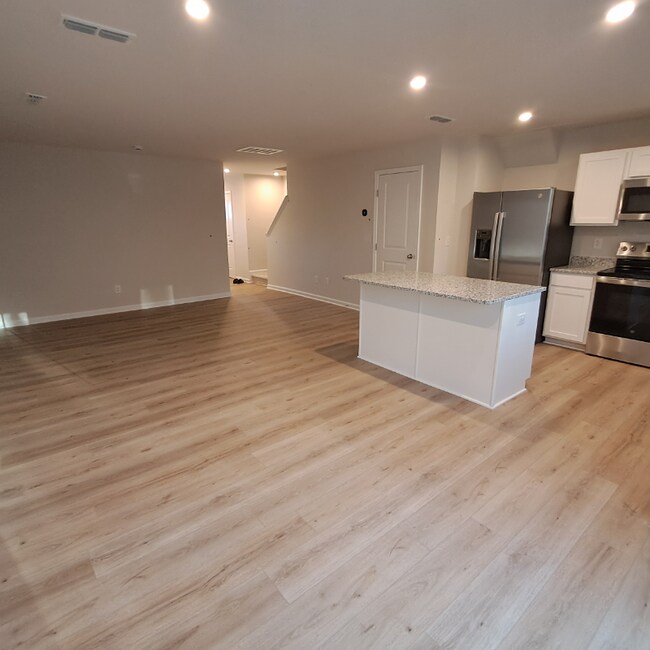 Photo - 150 Elyse Overlook Lp