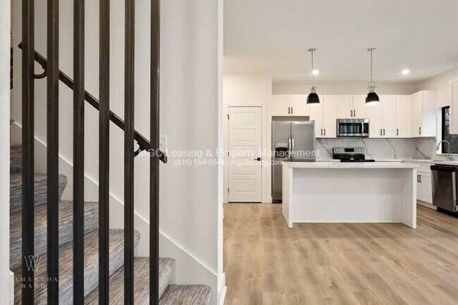 6500-6502 Marsh Ave