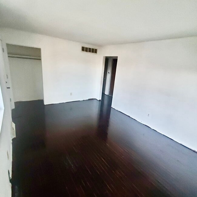 Photo - 1991 Congo St Unit 1991