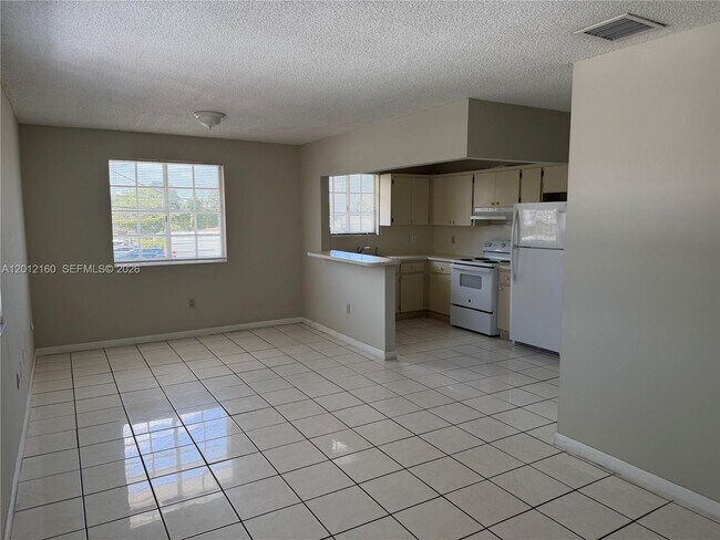 Photo - 837 SE 8th Ct Unidad 2