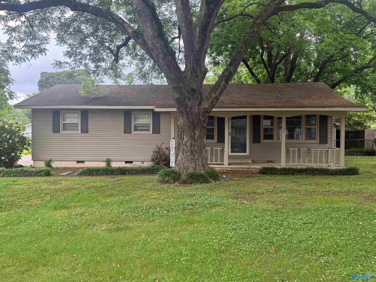 Photo - 500 Crestline Dr SW