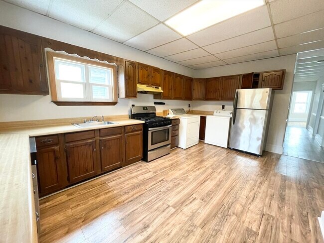 Photo - 26-28-28 Harbor View St Unit 3