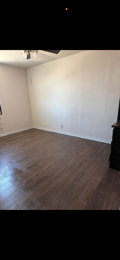 Photo - 810-812 W 7th St