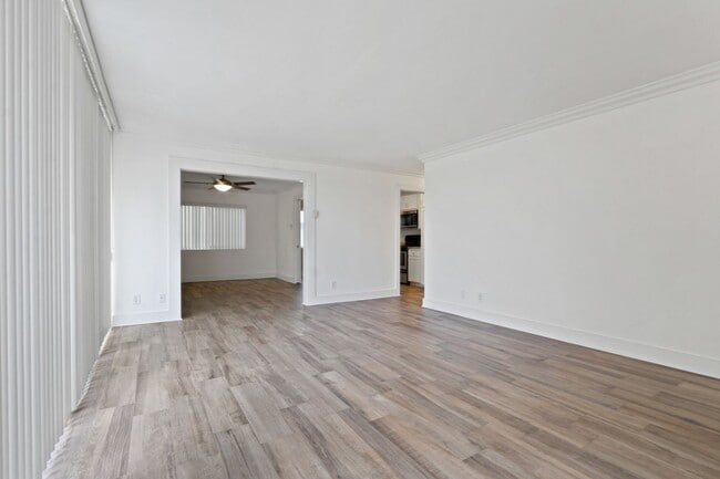 Photo - 1319 Berkeley St Unidad 1