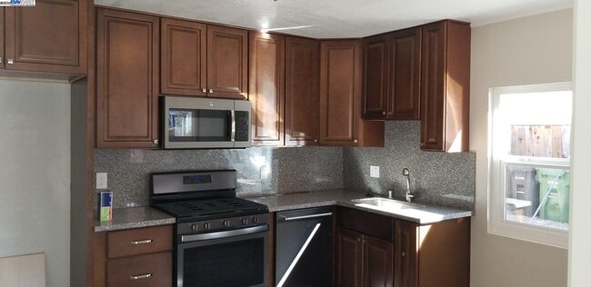 Photo - 20189 Wisteria St