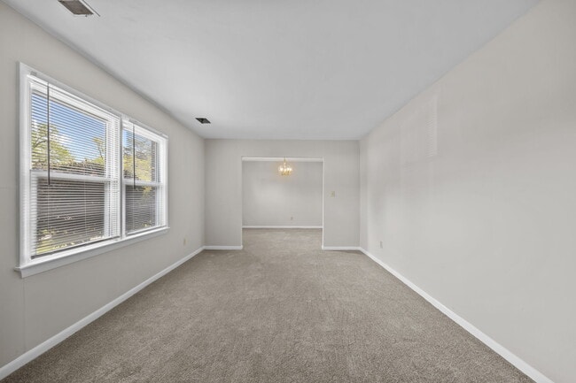 Photo - 5667 Heathwood Ct