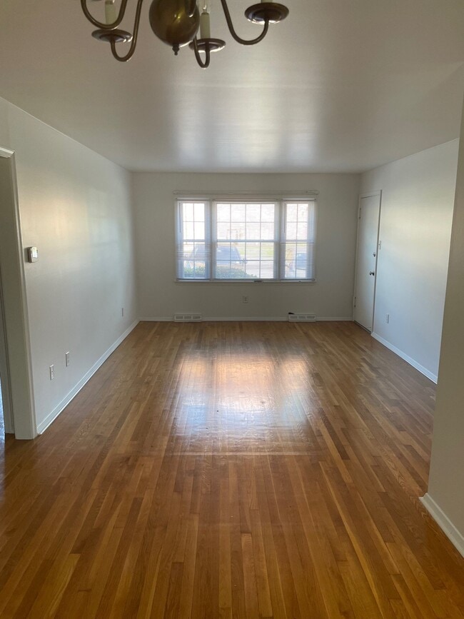 Photo - 133 Hessian Hills Cir Unit 1