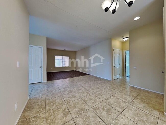 Photo - 8288 Amtrak Express Ave