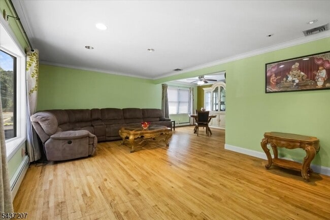 Photo - 286 Gilbert Ave