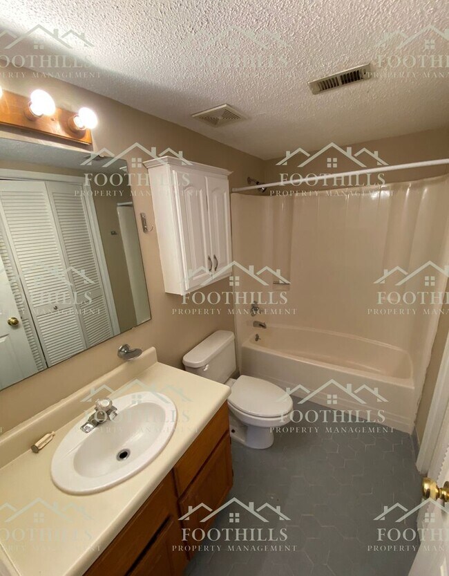 2 bedroom, 2 bathroom condominium unit nea... House Rental in Anderson, SC