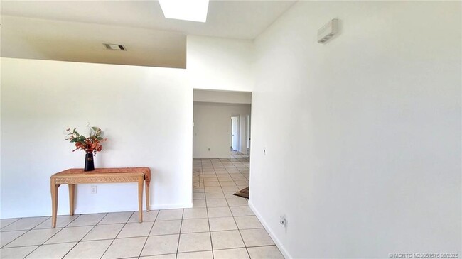 Photo - 3873 SW La Fleur St