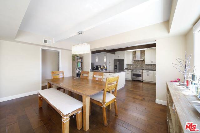 Building Photo - 2260 Los Amigos St