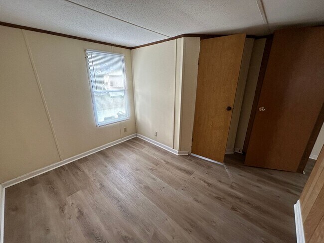 4241 Gordon Road - 4241 Gordon Road Unit Lot 14