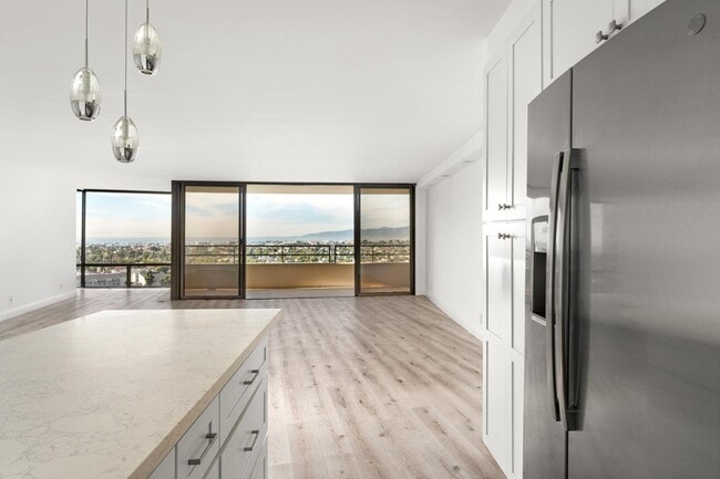 Photo - 4316 Marina City Dr