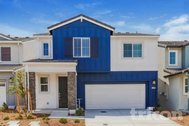 Building Photo - 1280 Victorian St