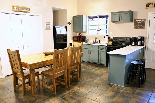 Photo - Move In Ready!!