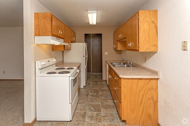 3HAB, 2BA - 1.370SF