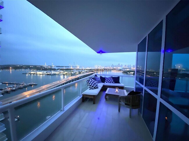 Photo - 540 West Ave Unidad 2011