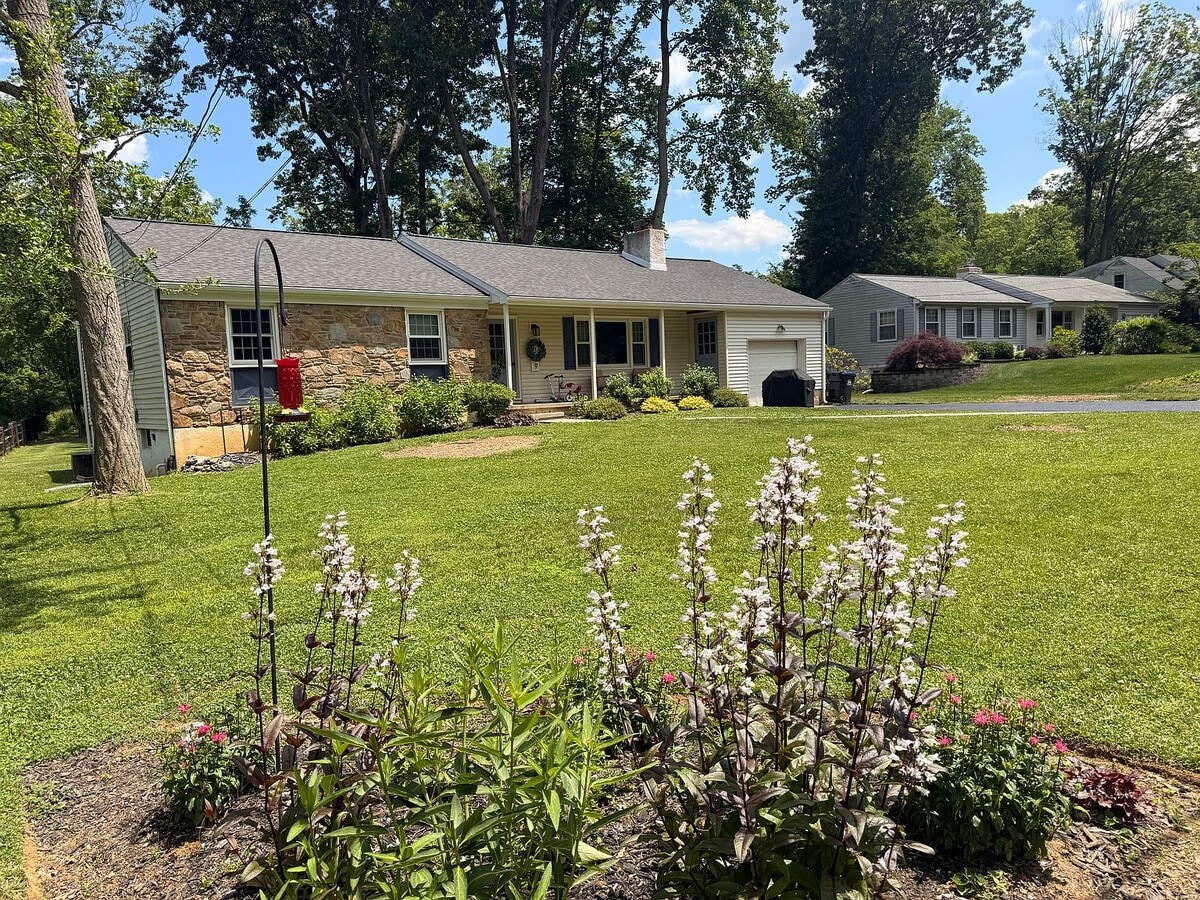 Photo - 1349 Sweet Briar Rd