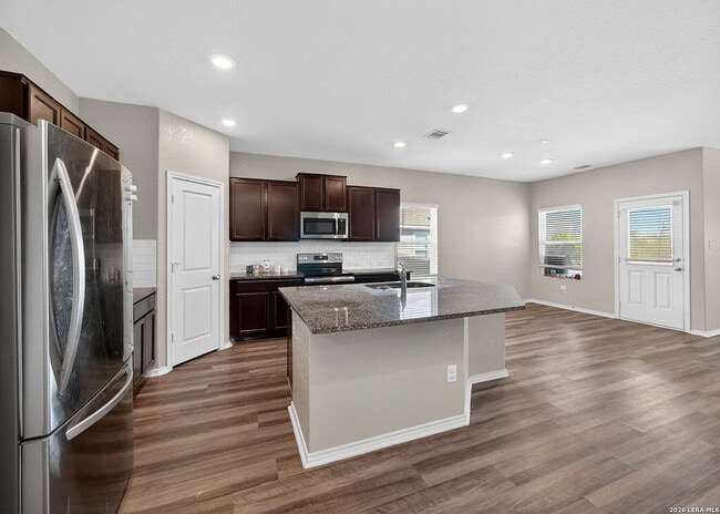 Photo - Room in House on Daisy Meadow