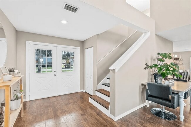 Photo - 54 Weymouth Ln