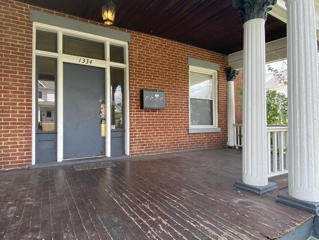 1334 Chapman Ave SW Unit 3