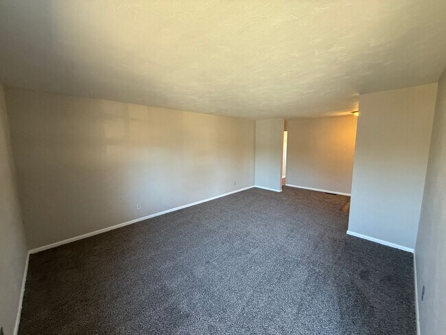 Photo - 4918 Dwight Dr