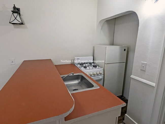 Photo - 1 Bed 1 Bath Unit Unidad B