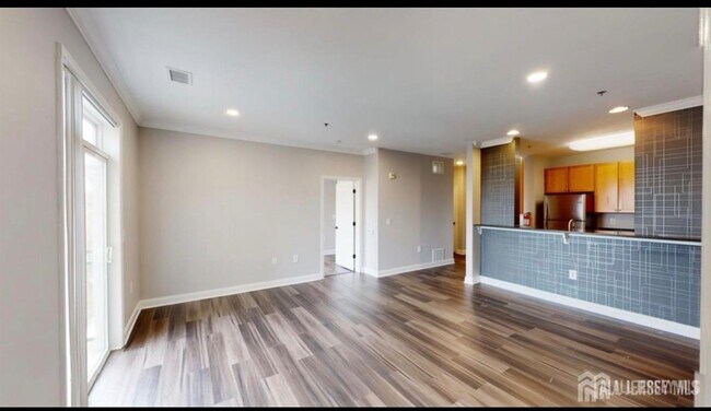 6301 Fernandez Ct