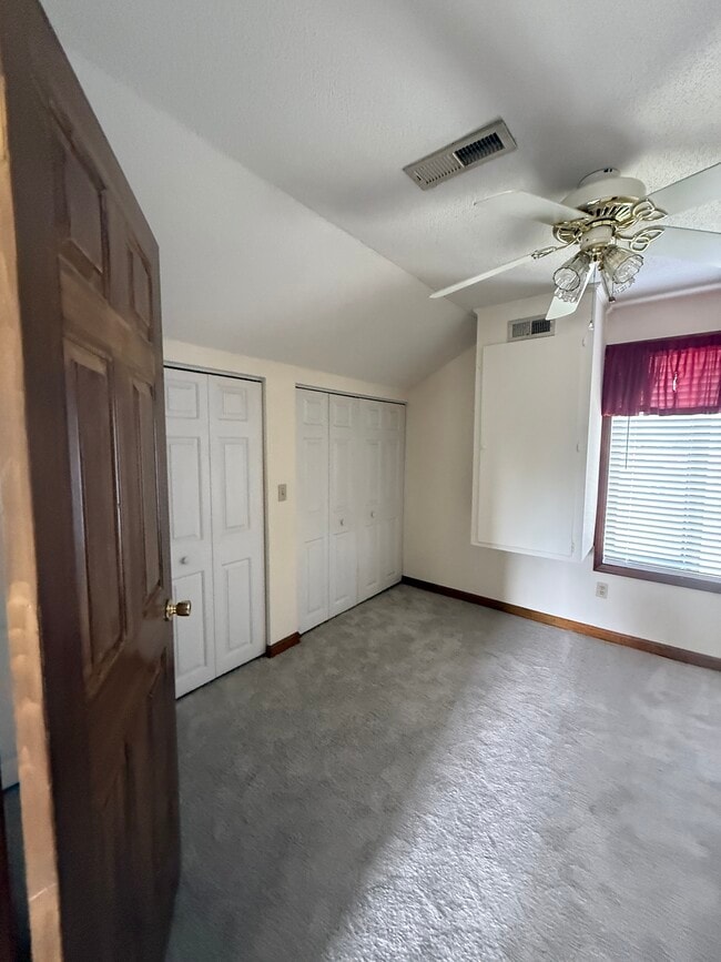 Photo - 839B Sanford Rd