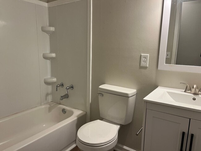 Photo - 3 Bedroom Home in Lee County for rent!