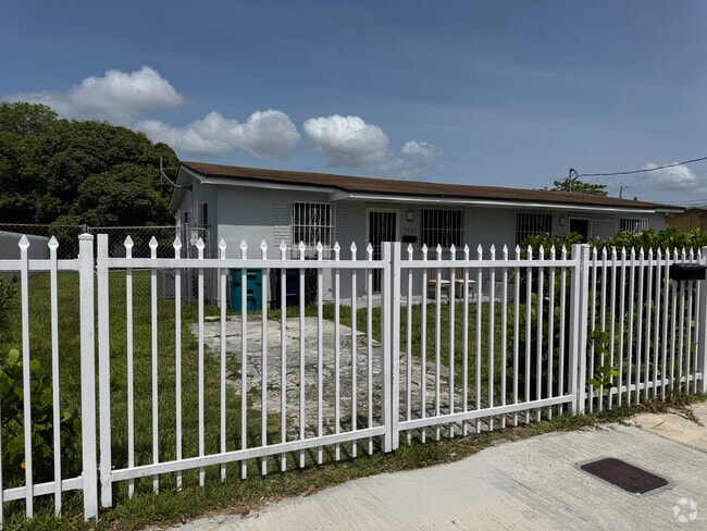 Building Photo - 17472 SW 105th Ave Rental