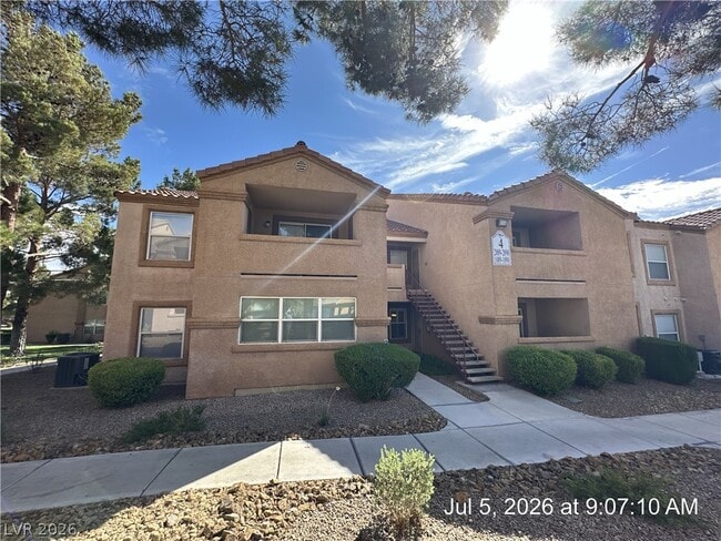 Building Photo - 1150 N Buffalo Dr Unit 1090