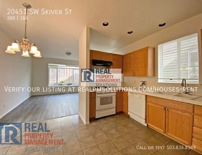 Photo - 20451 SW Skiver St