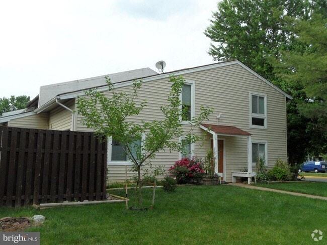 Building Photo - 21 Monarch Dr Rental