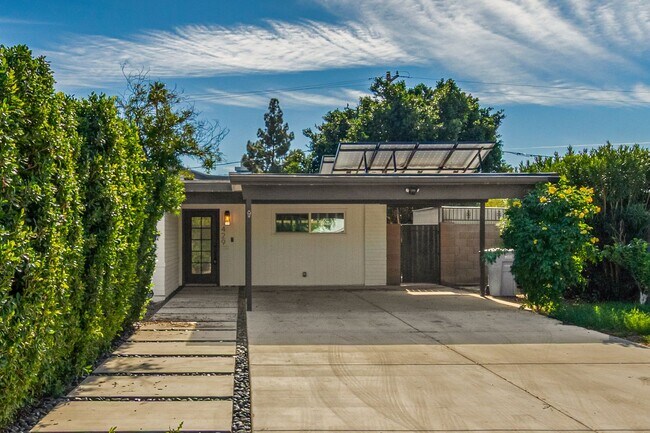 Photo - Beautiful Home available to lease!