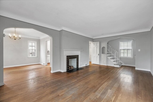 Photo - 3559 Berkeley Rd