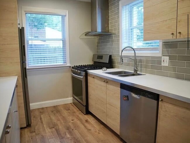 Photo - 2230 Houston St